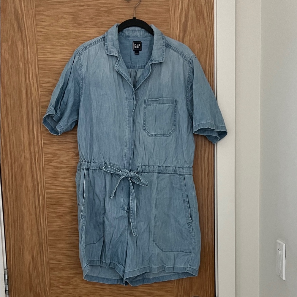 GAP Light Blue Short-Sleeve Chambray Romper